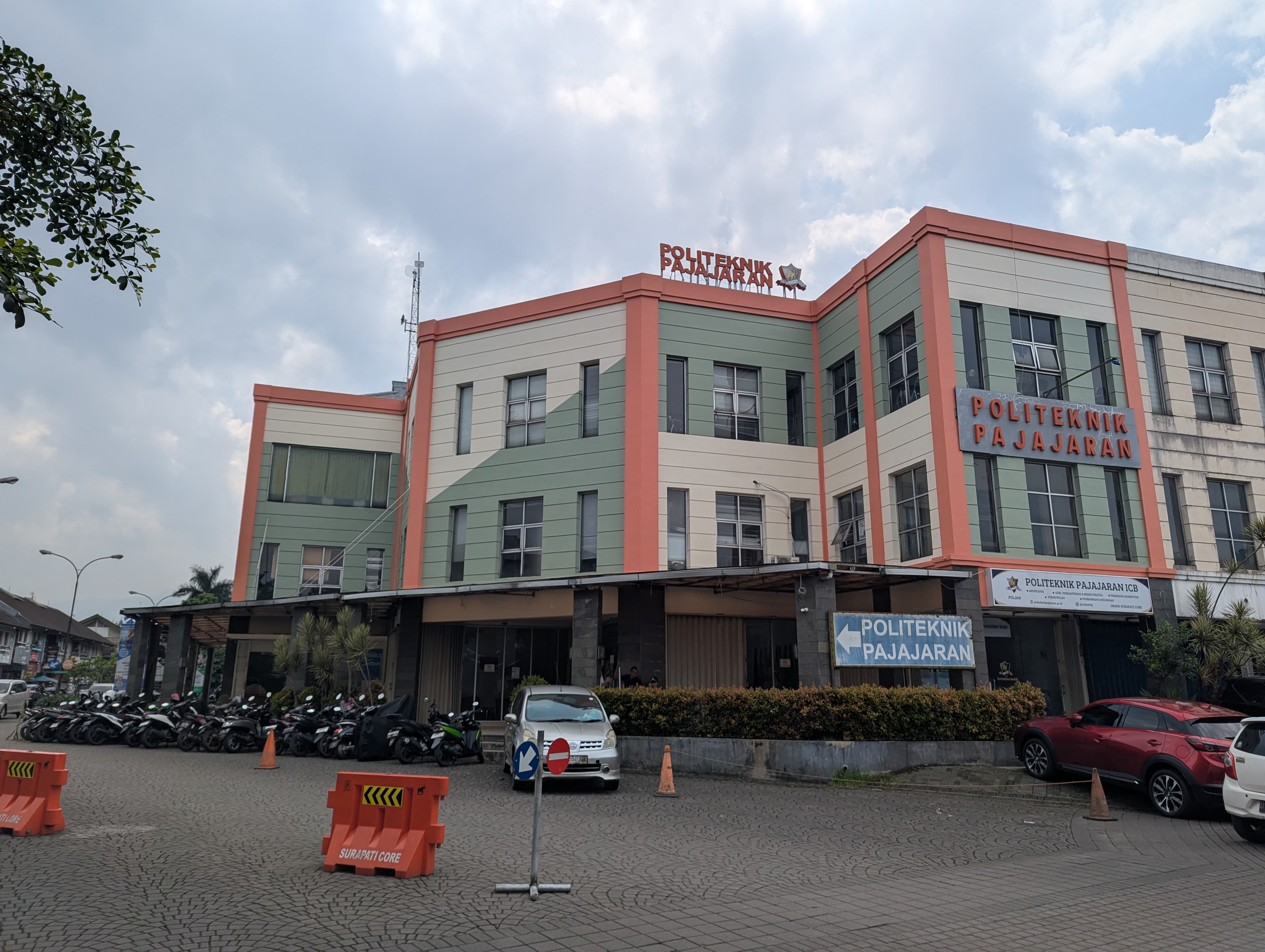 Gedung Politeknik Pajajaran